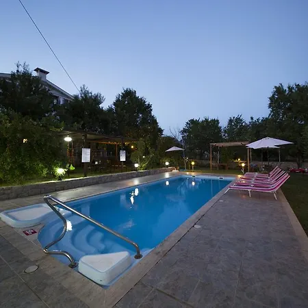 Aparthotel Mengen Konaklari