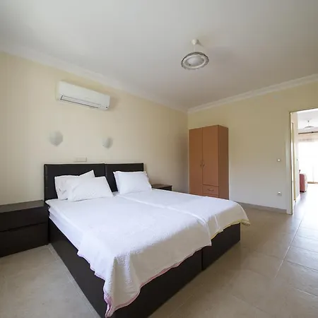 Aparthotel Mengen Konaklari