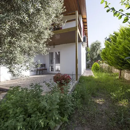 Aparthotel Mengen Konaklari *